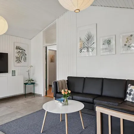 Cozy In With Sauna Farsø